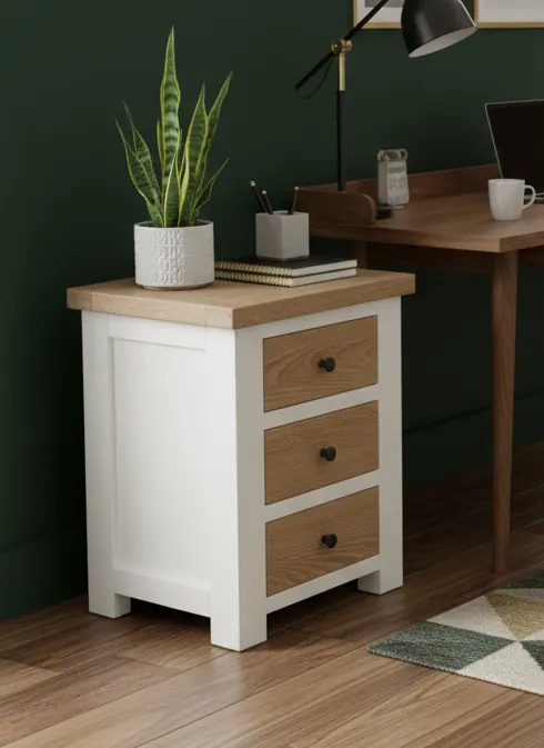 Oak 3-Drawer Nightstand – view 1