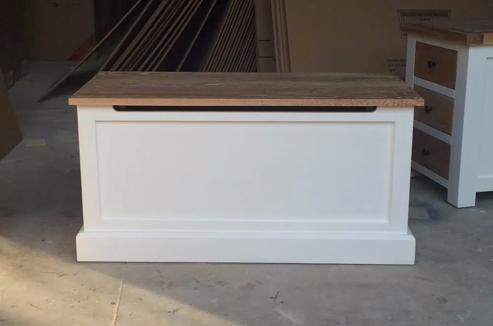 Oak Storage Chest – view 2