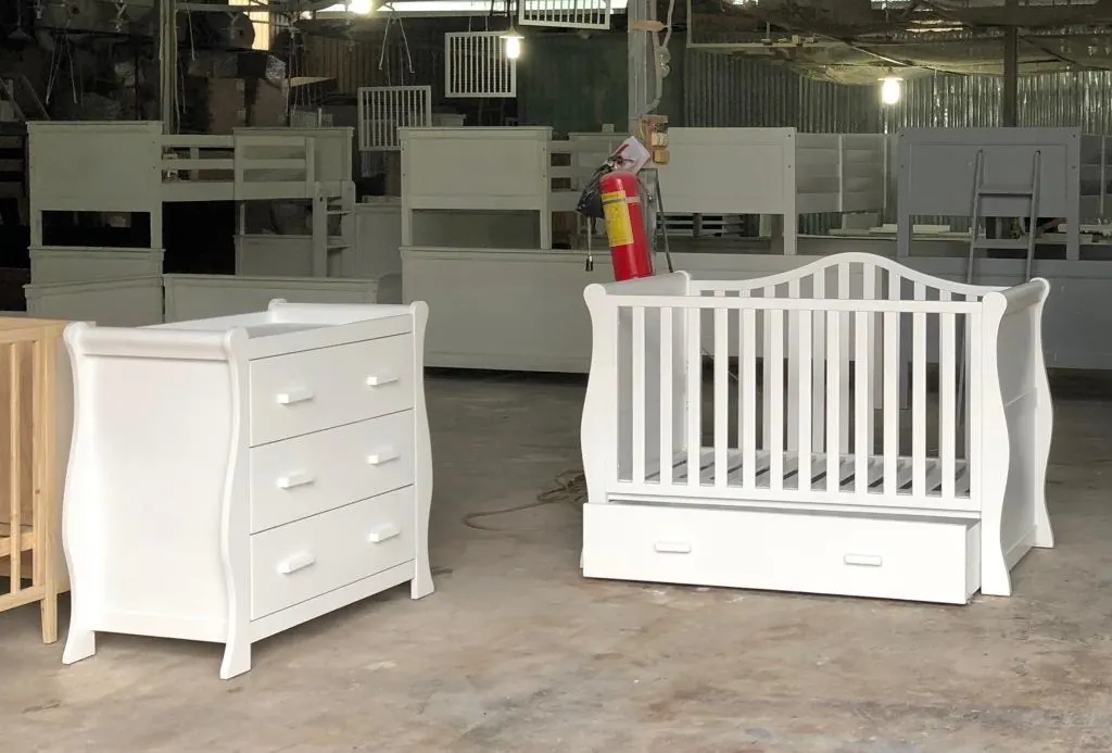 White Crib & 3-Drawer Dresser Nursery Set – view 3
