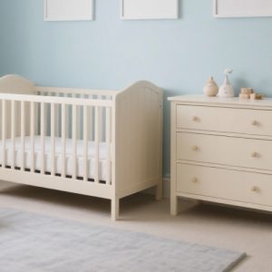 🌟 Classic Baby Crib with Changing Cabinet